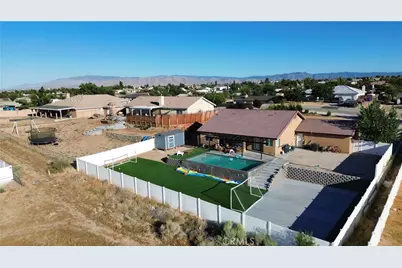 16346 Teton, Victorville, CA 92395 - Photo 65