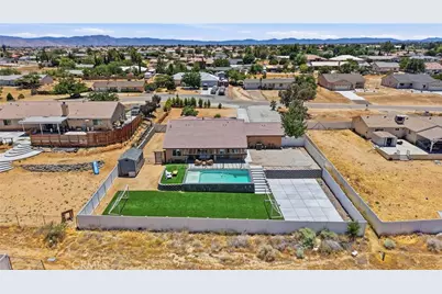 16346 Teton, Victorville, CA 92395 - Photo 55