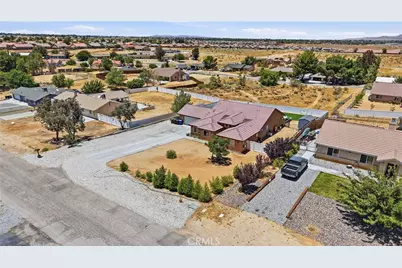 16346 Teton, Victorville, CA 92395 - Photo 59