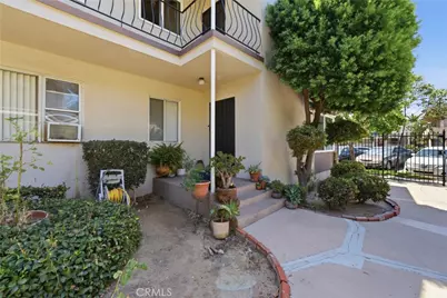 1327 E Appleton Street, Long Beach, CA 90802 - Photo 3
