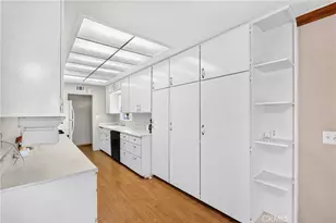1126 N Center St, Orange, CA 92867 - Photo 5