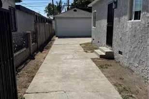 709 S Chester Ave, Compton, CA 90221 - Photo 19