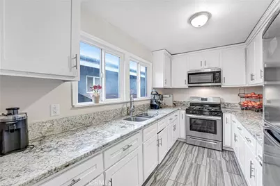 1782 W 36th Pl, Los Angeles, CA 90018 - Photo 7