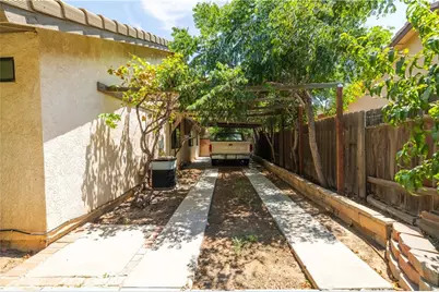 8526 Valley View Drive, Hesperia, CA 92344 - Photo 19