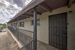 254 W 83rd St, Los Angeles, CA 90003 - Photo 9
