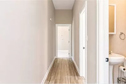 737 E 47th Street, Los Angeles, CA 90011 - Photo 23