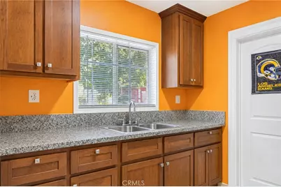 737 E 47th Street, Los Angeles, CA 90011 - Photo 37