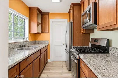 737 E 47th Street, Los Angeles, CA 90011 - Photo 37