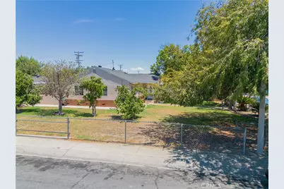 1083 E E Street, Ontario, CA 91764 - Photo 3