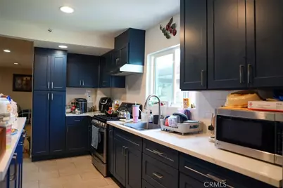 10239 Garfield, South Gate, CA 90280 - Photo 7