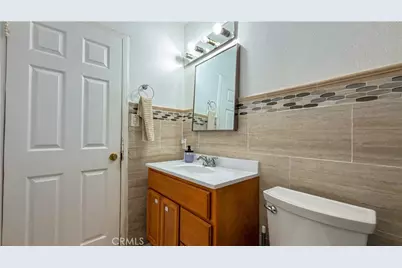 10239 Garfield, South Gate, CA 90280 - Photo 17