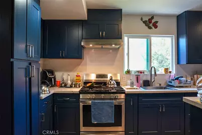 10239 Garfield, South Gate, CA 90280 - Photo 9