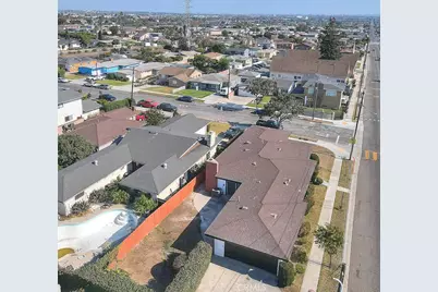 1345 W 124th, Los Angeles, CA 90044 - Photo 11