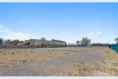9491 Sierra Avenue, Fontana, CA 92335 - Photo 11