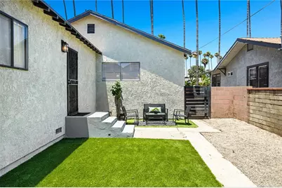 1132 W 56th, Los Angeles, CA 90037 - Photo 31