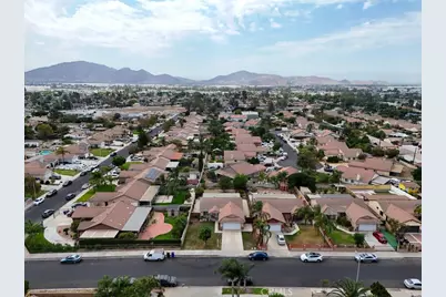 15393 Holly Drive, Fontana, CA 92335 - Photo 27