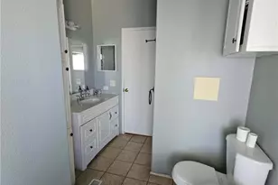 16600 Downey, Paramount, CA 90723 - Photo 11