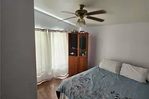 16600 Downey, Paramount, CA 90723 - Photo 5