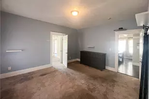 4112 S Budlong Ave, Los Angeles, CA 90037 - Photo 11