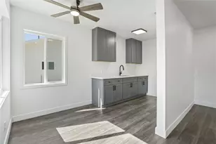 925 W 84th, Los Angeles, CA 90044 - Photo 21