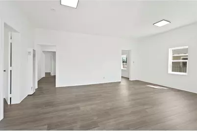 925 W 84th, Los Angeles, CA 90044 - Photo 11