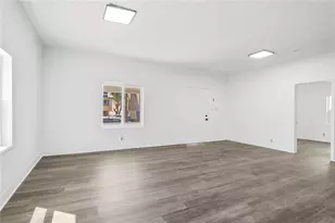 925 W 84th, Los Angeles, CA 90044 - Photo 7