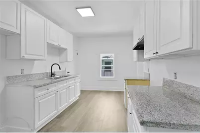925 W 84th, Los Angeles, CA 90044 - Photo 13