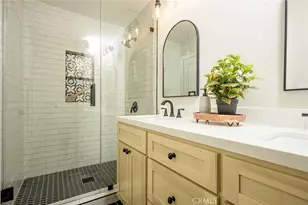 12126 Ainsworth St, Los Angeles, CA 90044 - Photo 17