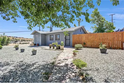 16853 Forrest, Victorville, CA 92395 - Photo 5