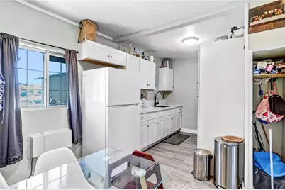 16853 Forrest, Victorville, CA 92395 - Photo 11