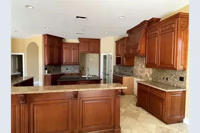 10040 Mattock Avenue, Downey, CA 90240 - Photo 5