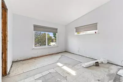 24222 Caris, Woodland Hills, CA 91367 - Photo 21