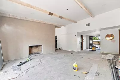 24222 Caris, Woodland Hills, CA 91367 - Photo 15