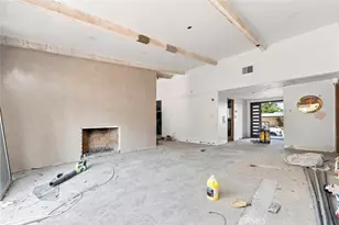 24222 Caris, Woodland Hills, CA 91367 - Photo 15