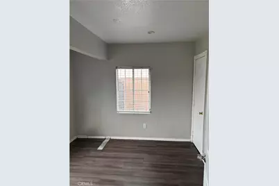 135 W 87th Place, Los Angeles, CA 90003 - Photo 5