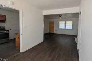 1034 W Poplar St, Compton, CA 90220 - Photo 5