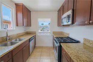 1031 W 227th St, Torrance, CA 90502 - Photo 9