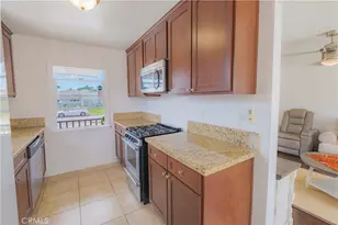 1031 W 227th St, Torrance, CA 90502 - Photo 11