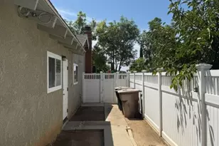 16981 Cumberland Cir, Yorba Linda, CA 92886 - Photo 17