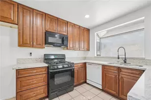 2320 W Sunrise Dr, Rialto, CA 92377 - Photo 23