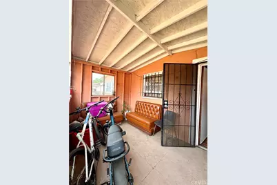 823 E 102nd, Los Angeles, CA 90002 - Photo 19