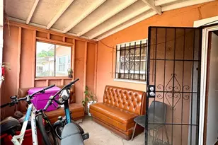823 E 102nd, Los Angeles, CA 90002 - Photo 19