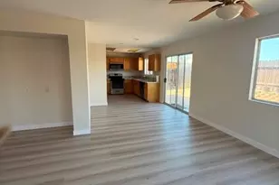 13498 Merry Oaks St, Victorville, CA 92392 - Photo 9
