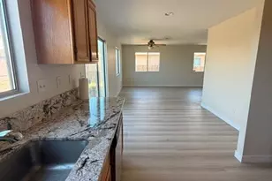 13498 Merry Oaks St, Victorville, CA 92392 - Photo 7