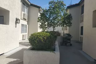 15000 Downey, Paramount, CA 90723 - Photo 5