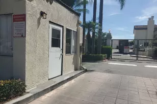 15000 Downey, Paramount, CA 90723 - Photo 9