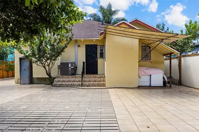 707 W 49th Street, Los Angeles, CA 90037 - Photo 31
