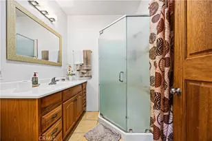 707 W 49th St, Los Angeles, CA 90037 - Photo 29