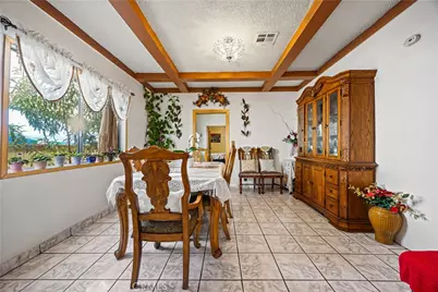 707 W 49th Street, Los Angeles, CA 90037 - Photo 17