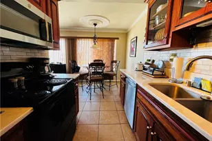 230 Linden Ave, Long Beach, CA 90802 - Photo 11